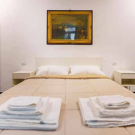 Casa Sasu - Design Modern Apartment เนเปิลส์ ภายนอก รูปภาพ